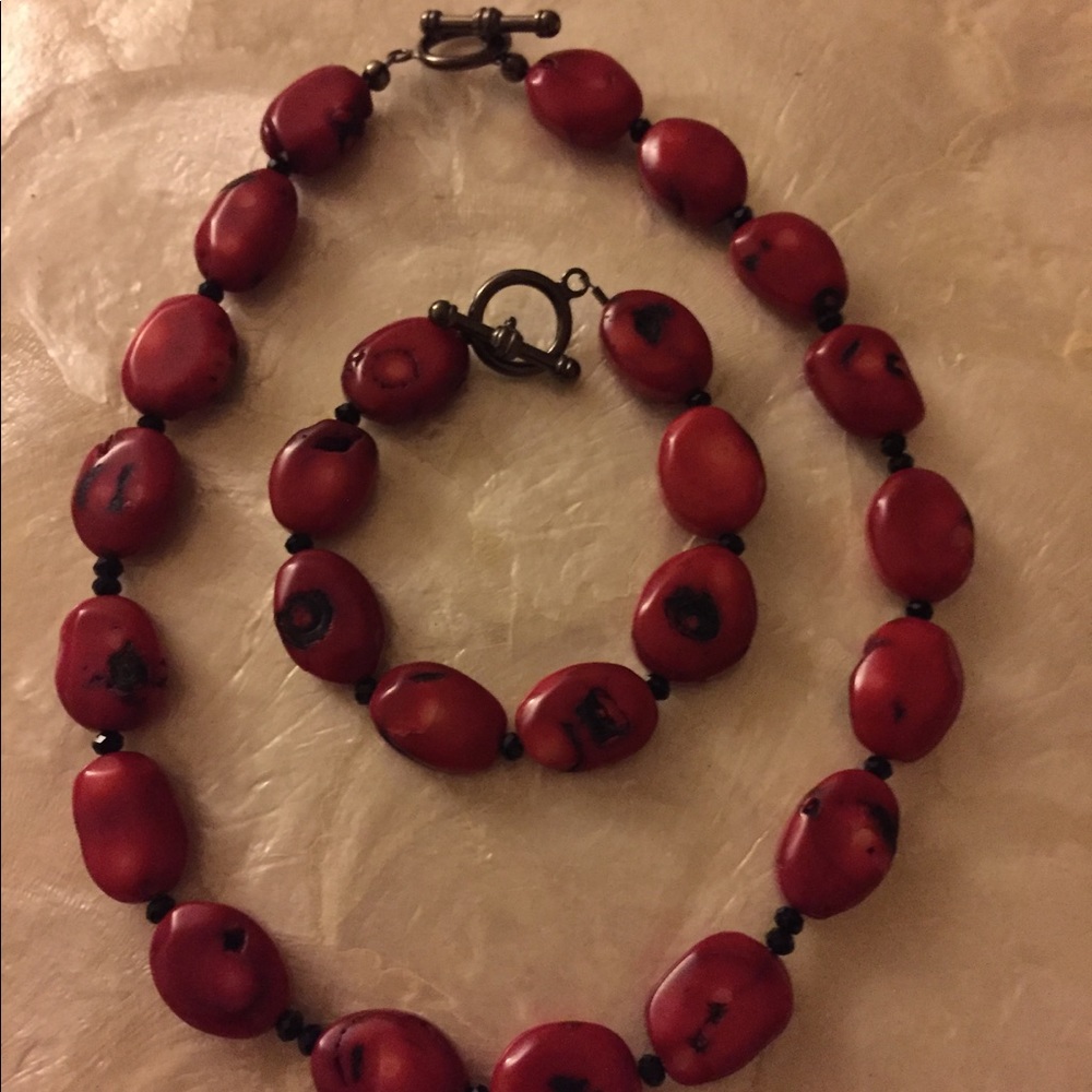 🔥Faceted bamboo coral necklace and bracelet🔥